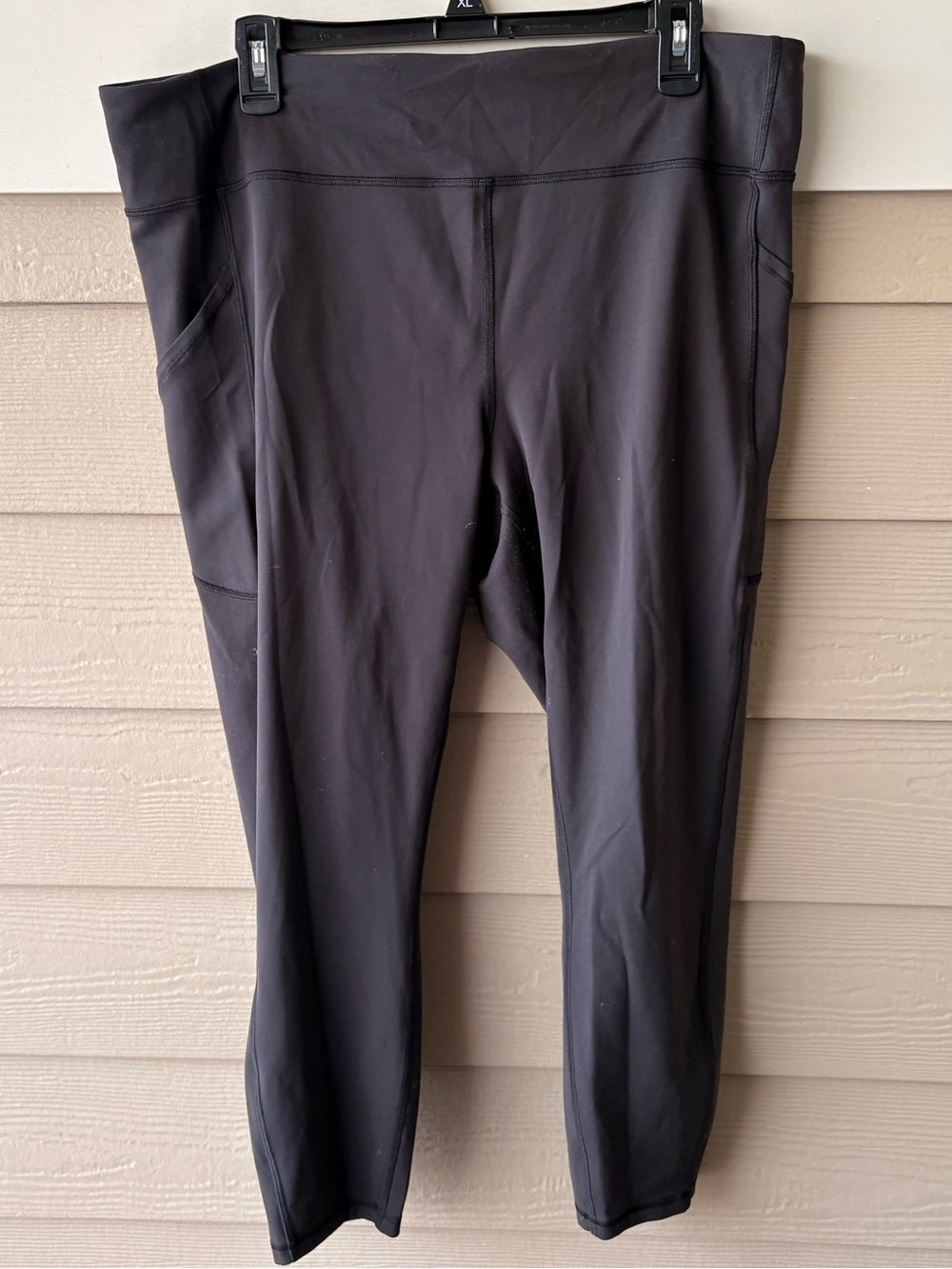 lululemon athletica Black 3/4 Ankle Length Leggings with Adjustable Waist